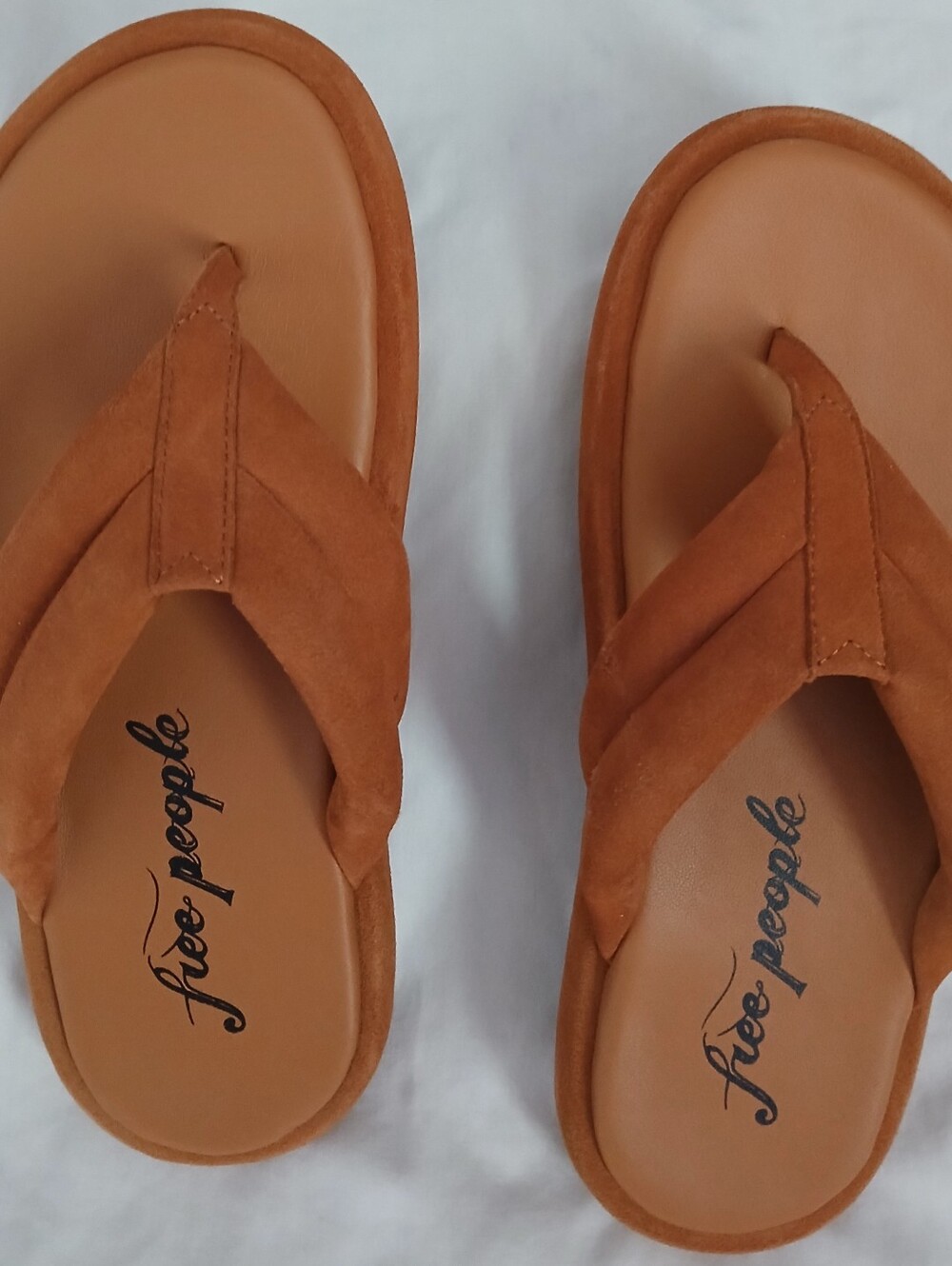 Free People Wonderland Tan Leather Thong Sandals Size 8/38 EXCELLENT CONDITIONS